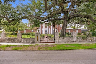5002 S Shore Crest Cir, Tampa, FL 33609