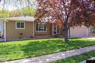 908 908 Sherman St, North Mankato, MN 56003