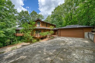 91 Honey Locust Dr, Mills River, NC 28759