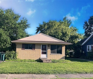 65 Biltmore Dr, Troy, MI 48084