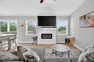 113 S Walnut Dr, Norwalk, IA 50211