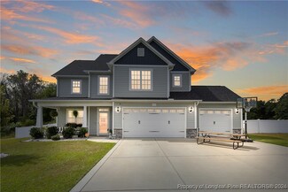 1463 Creekwood Rd, Hope Mills, NC 28348