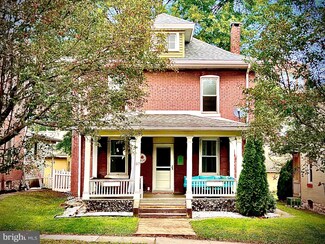 57 E Areba Ave, Hershey, PA 17033