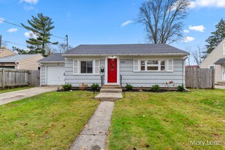1533 Kingston Ave, Kalamazoo, MI 49001