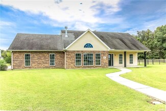 1131 Hidden Oak Ln, Lake Charles, LA 70605