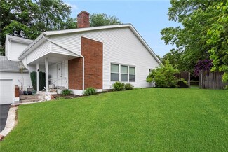 86 Shady Hill Dr, West Warwick, RI 02893