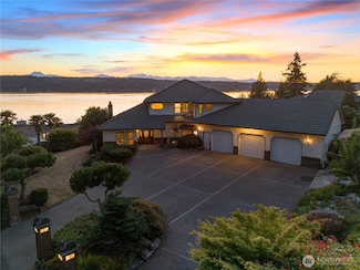 1870 NW Kint Dr, Bremerton, WA 98311
