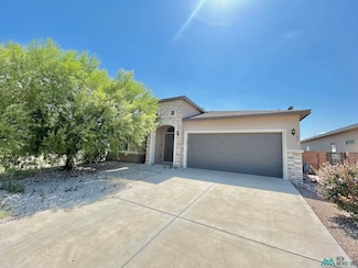 4515 N Homestretch Rd, Hobbs, NM 88240