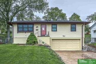 9112 Larimore Ave, Omaha, NE 68134