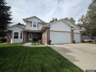1714 Miracle Dr, Casper, WY 82609
