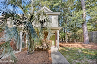 915 Downey Branch Ln, Wilmington, NC 28403