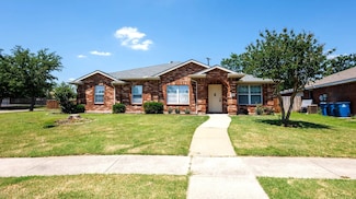 7218 Compass Point Dr, Rowlett, TX 75089