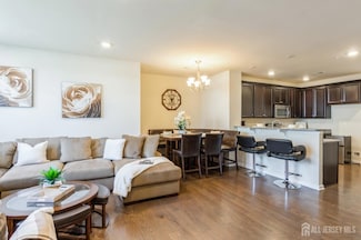1516 Hudson Cir, Highland Park, NJ 08904