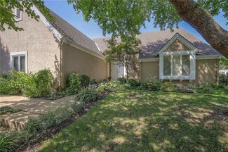 11308 Fontana St, Leawood, KS 66211