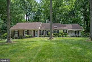 726 Woodcrest Rd, Wayne, PA 19087