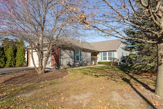 94 W Essington Dr, Round Lake, IL 60073