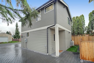 10214 40th Ave SW, Seattle, WA 98146