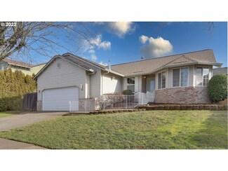 220 SW Bella Vista Ln, Gresham, OR 97080