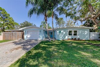 228 Sunlit Cove Dr NE, Saint Petersburg, FL 33702