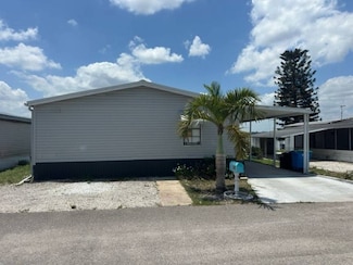 141 Lake Smart Dr, Winter Haven, FL 33881
