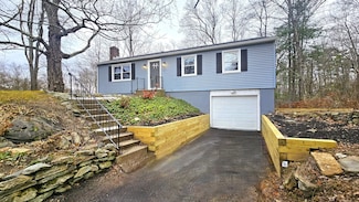 111 Oxbow Dr, Torrington, CT 06790