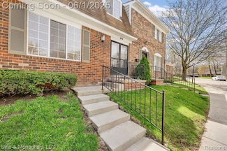 1921 Wickham St, Royal Oak, MI 48073