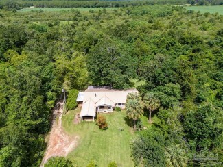 2300 Ruby Ln, Milton, FL 32571