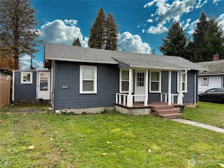 3102 Garfield St, Longview, WA 98632