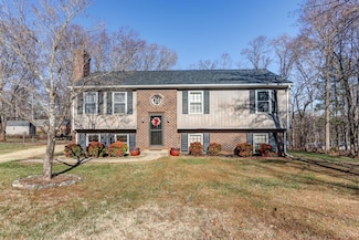 332 Sunrise Dr, Forest, VA 24551