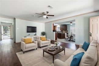 5402 Sheraton Oaks Dr, Houston, TX 77091