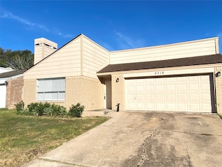 6318 Coachwood Dr, Houston, TX 77035