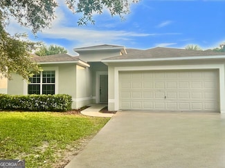 230 Pine Bluff Dr, Kingsland, GA 31548