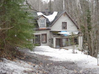 475 Poplar St, Lake Linden, MI 49945