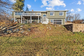 3 Athens Dr, Essex Junction, VT 05452