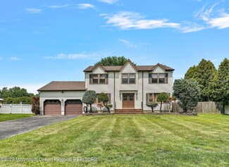 3 Wheatley Rd, Manalapan, NJ 07726