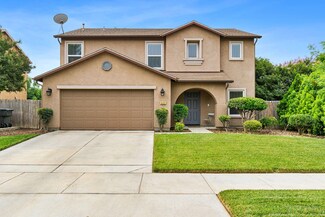 4431 W Elkhorn Ave, Visalia, CA 93277