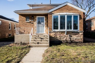 9628 S Mozart Ave, Evergreen Park, IL 60805