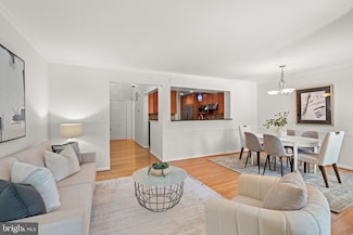 1906 Duffield Ln, Alexandria, VA 22307