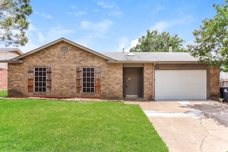 818 Sandalwood Ln, Arlington, TX 76017