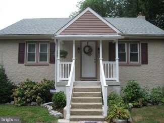 1435 N Main St, Williamstown, NJ 08094
