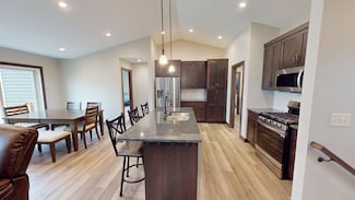 1707 17th St NW, Willmar, MN 56201