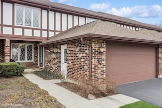 589 Cress Creek Ln, Crystal Lake, IL 60014