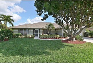 2206 Regal Way, Naples, FL 34110