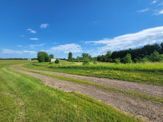 13447 Dahl Rd, Hinckley, MN 55037