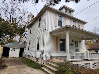 37 Miller St, Pontiac, MI 48341
