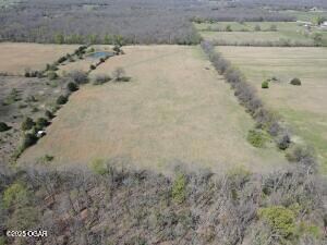 6473 Highway P, Loma Linda, MO 64804