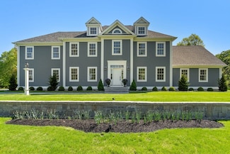 111 Farmers Row, Groton, MA 01450