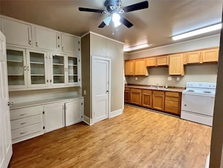 1002 Gregg St Unit CB, Denton, TX 76201