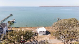41 Bay Point Rd, Saint Helena Island, SC 29920