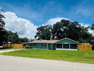 1012 N West Avenue C, Carrabelle, FL 32322